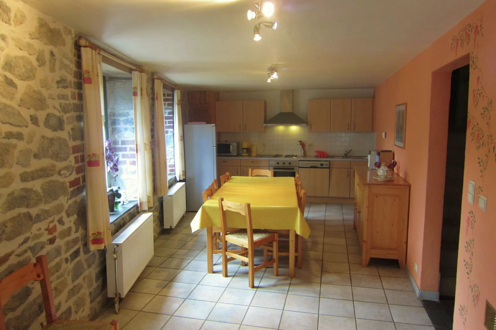 Gite du Viroin 2-Dining room