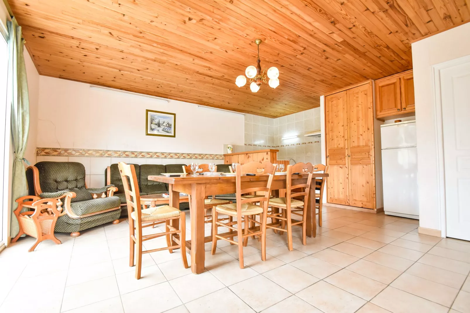 Jurio - ARGELIERS-Living room