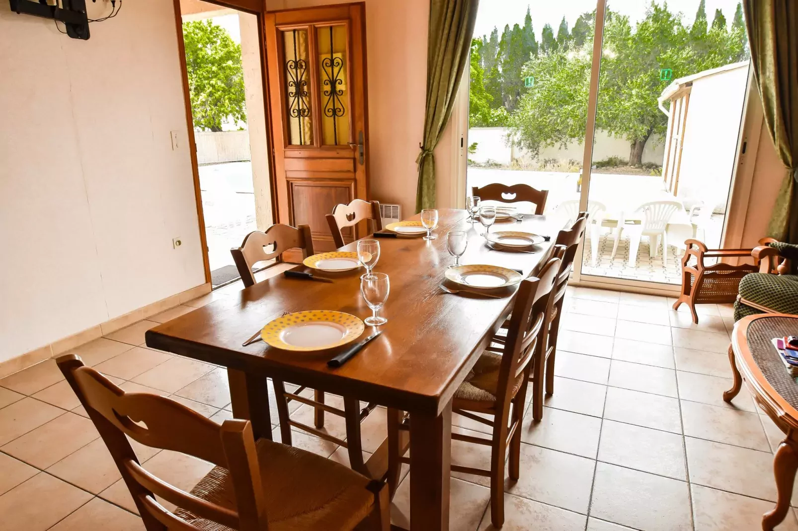 Jurio - ARGELIERS-Dining room