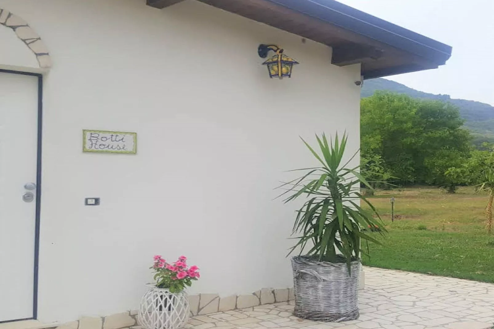 Botti House-Exterior summer