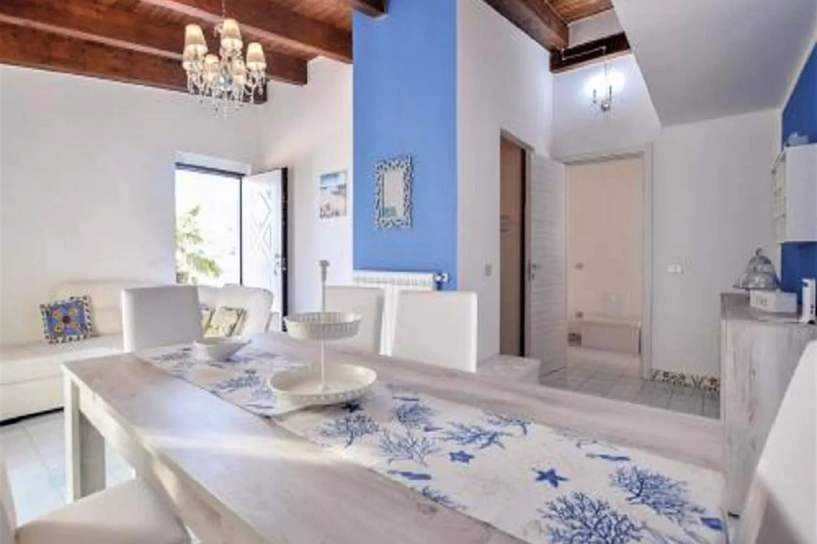 Botti House-Living room