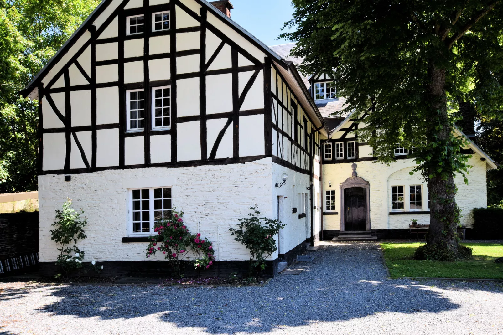 Domaine des Officiers-Außenbereich Sommer
