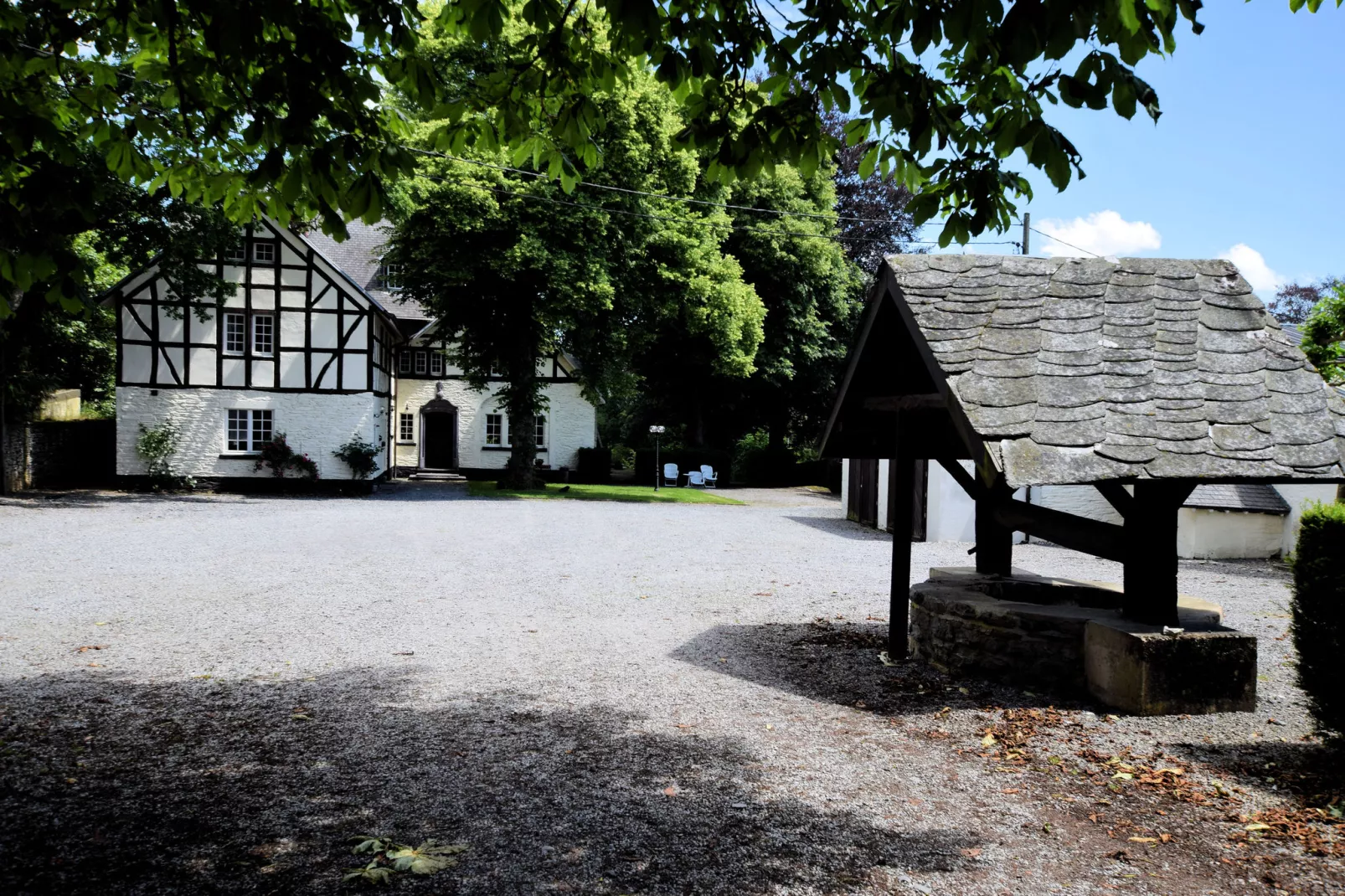 Domaine des Officiers-Außenbereich Sommer