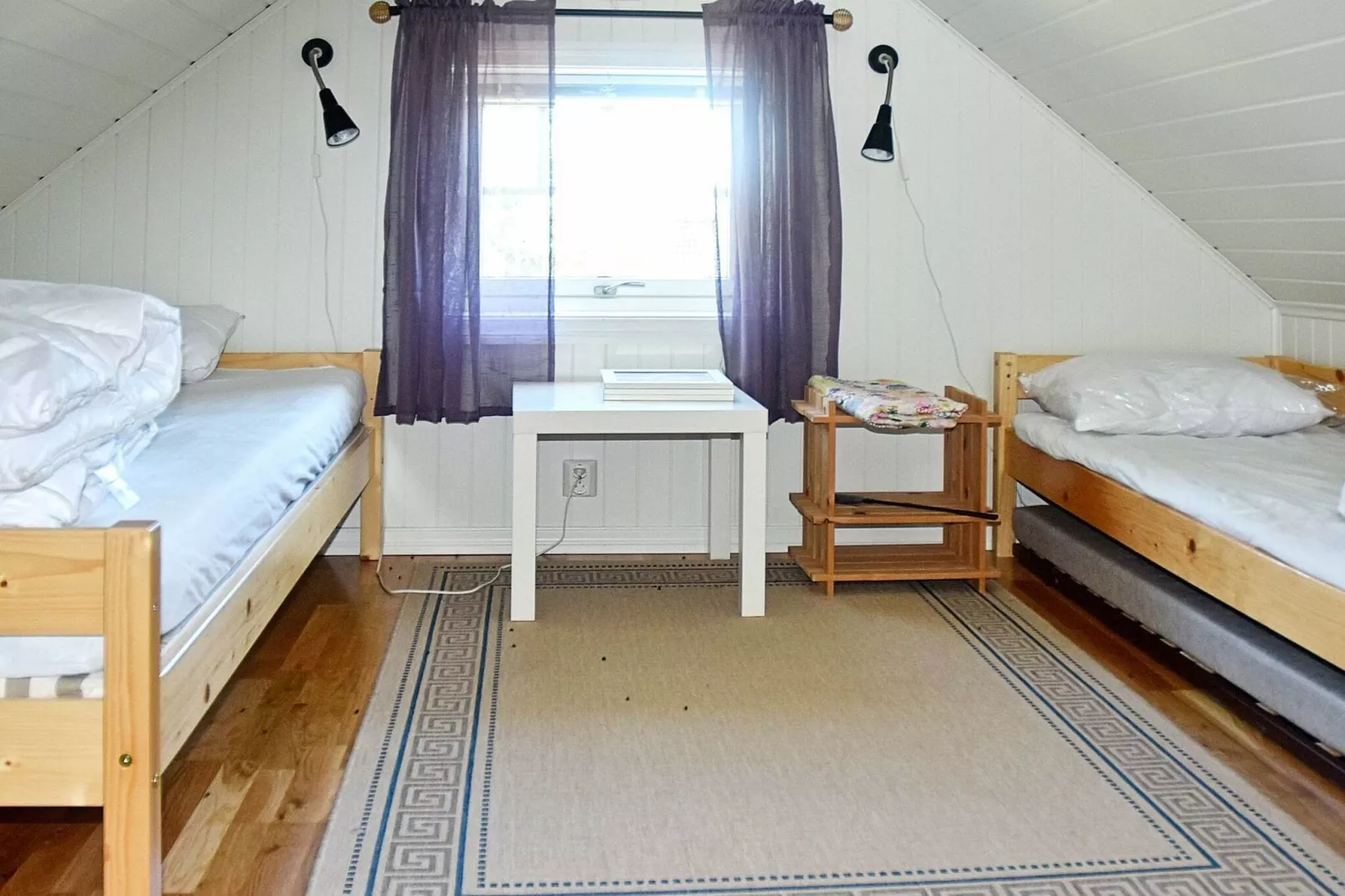 67700 - HYTTA-Indoor