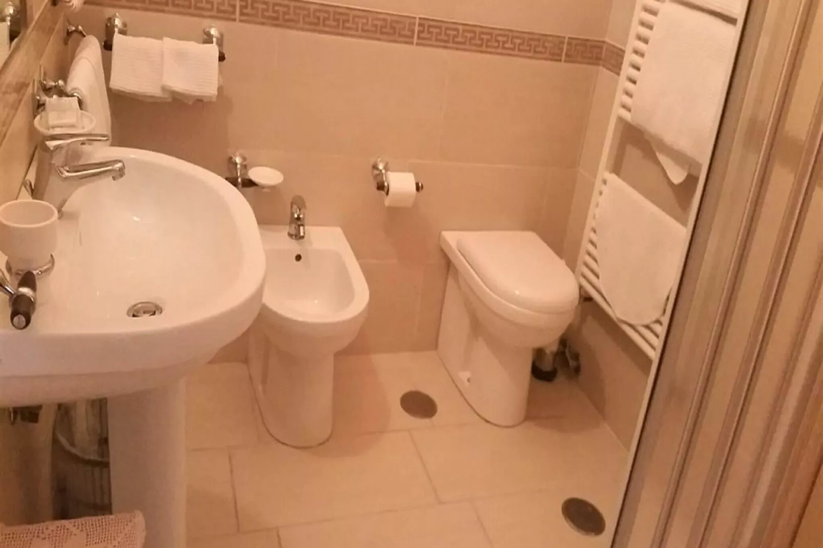 Villa Martina - Bathroom