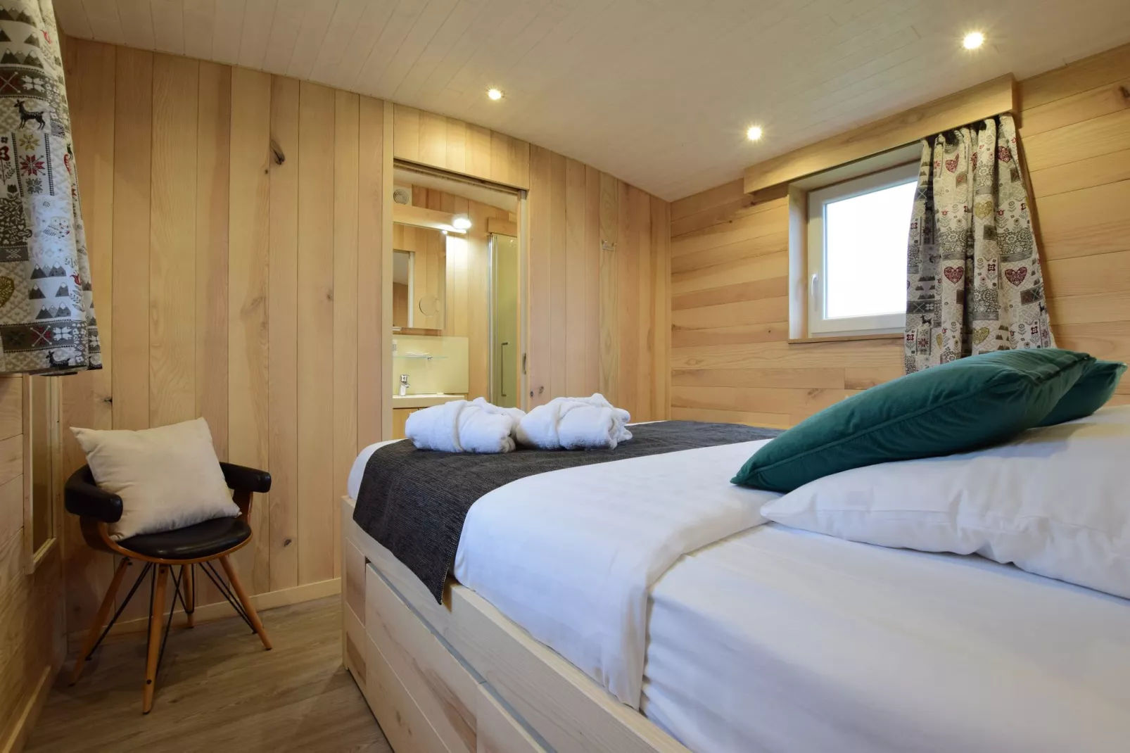 La roulotte des Ardennes-Bedroom
