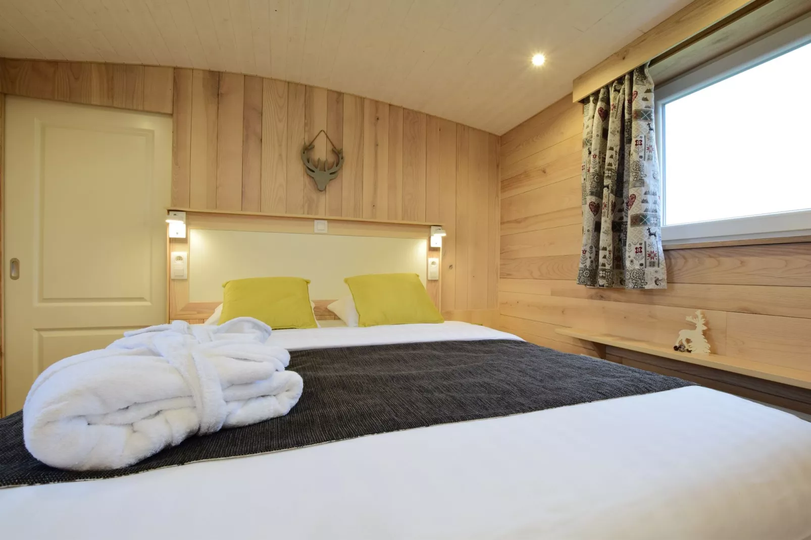 La roulotte des Ardennes-Bedroom