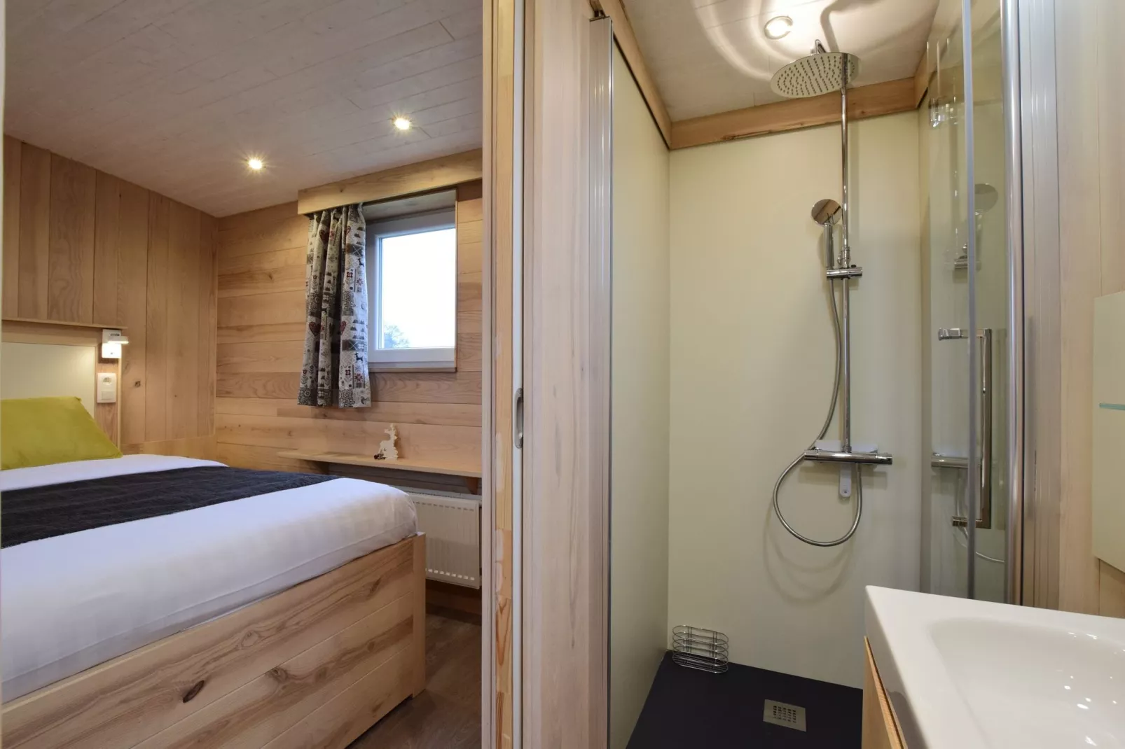 La roulotte des Ardennes-Bathroom