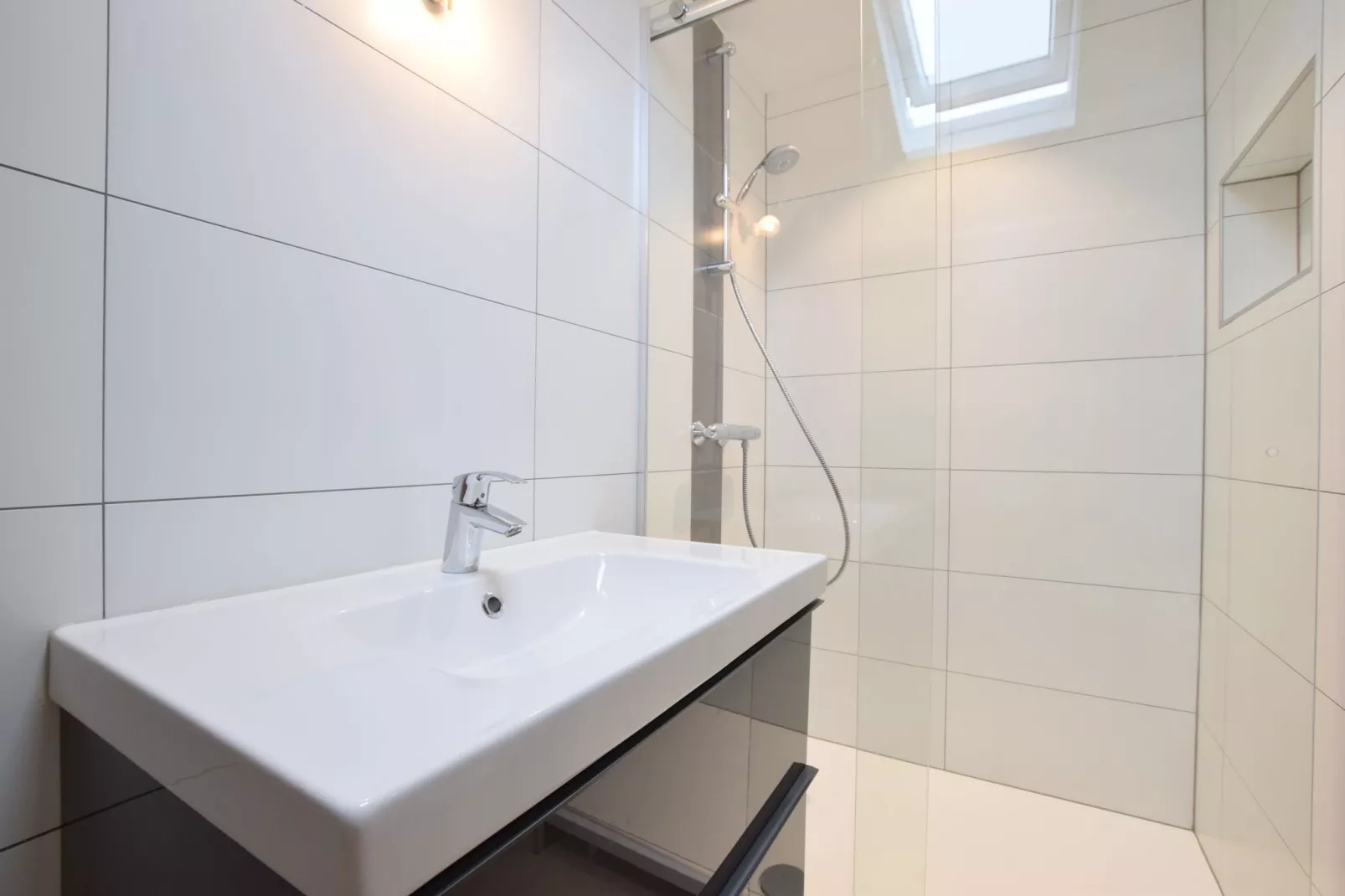 Au Bonalfa 2-Bathroom