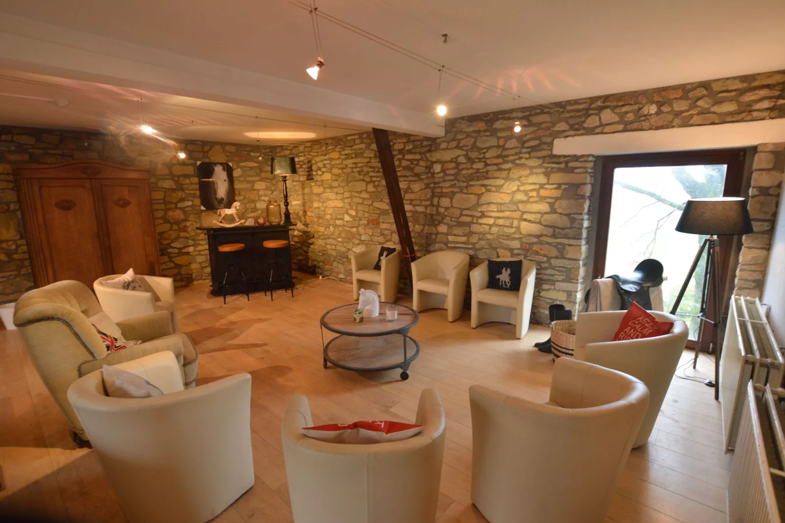 Commanster-Living room