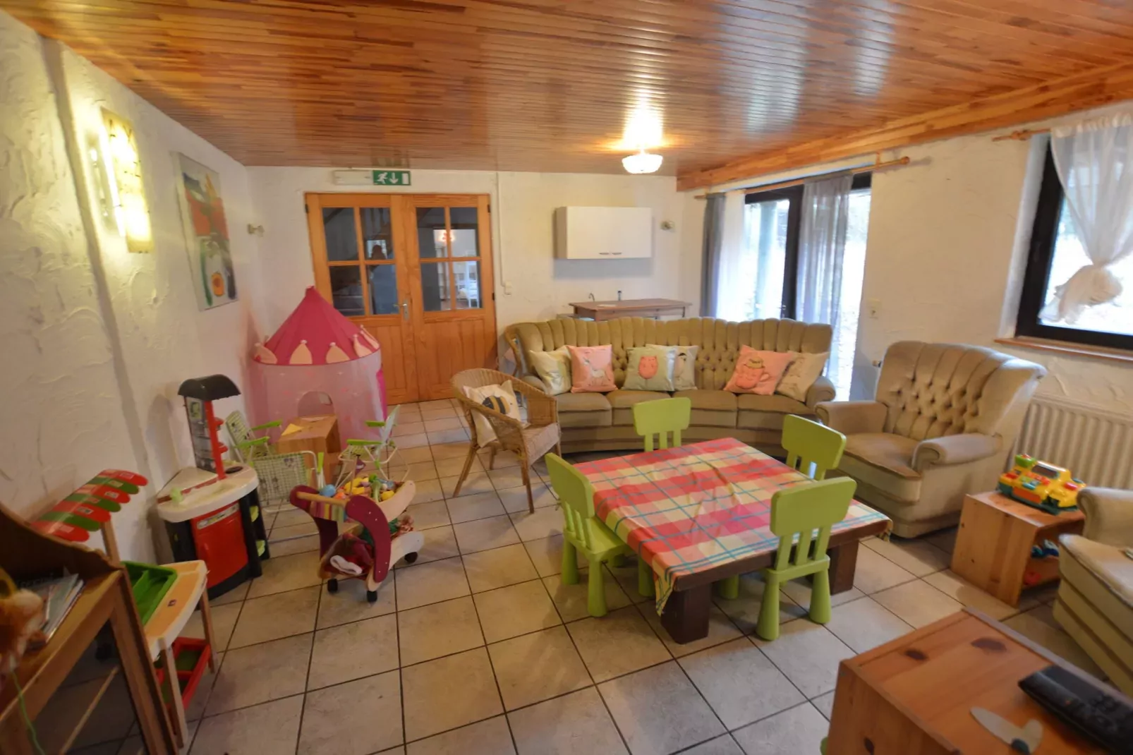 Commanster-Recreation room
