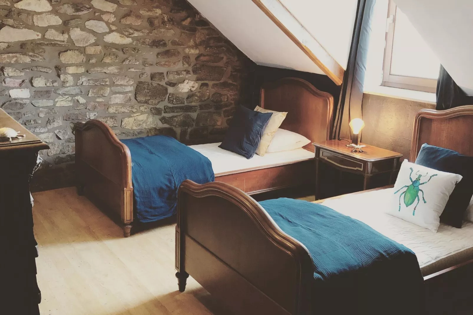 Commanster-Bedroom