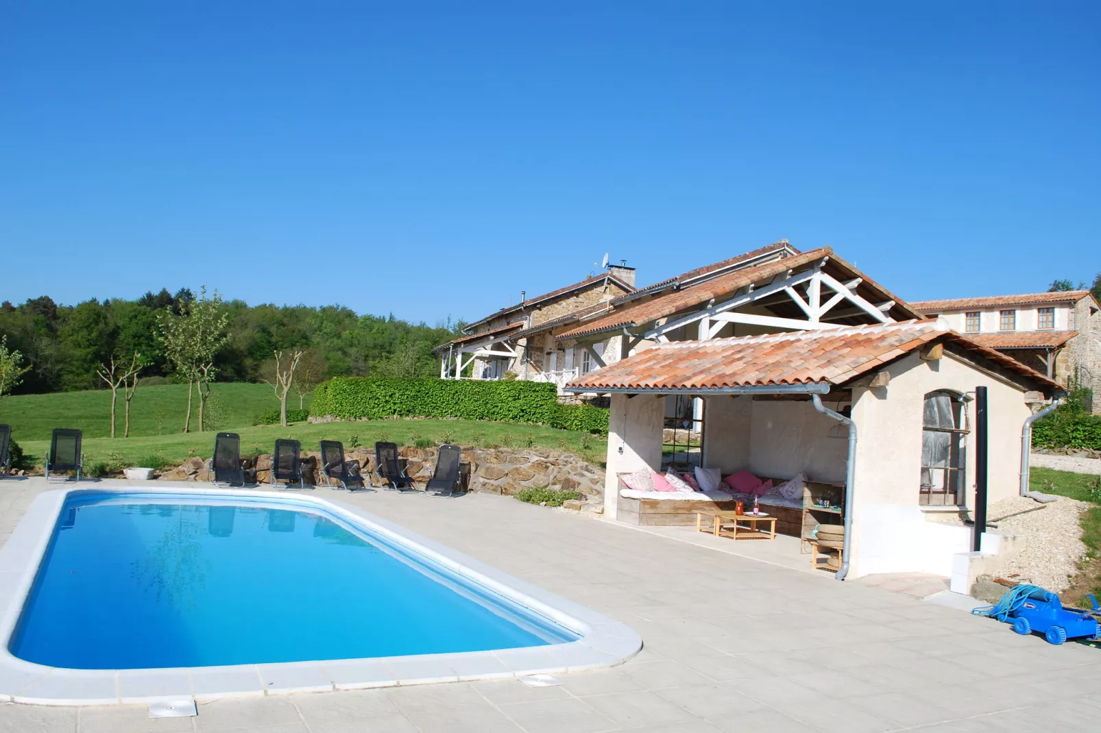 Le Cabriolet-Pool