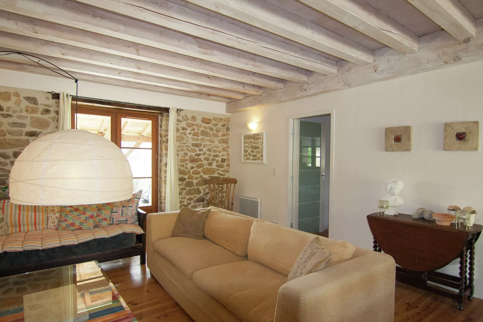 Le Cabriolet-Living room