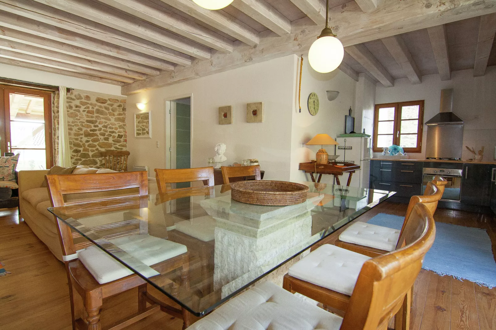 Le Cabriolet-Dining room