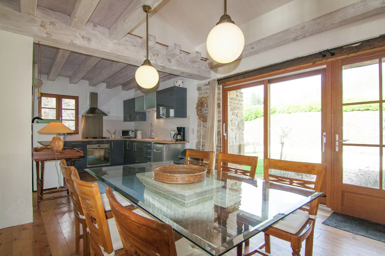 Le Cabriolet-Dining room