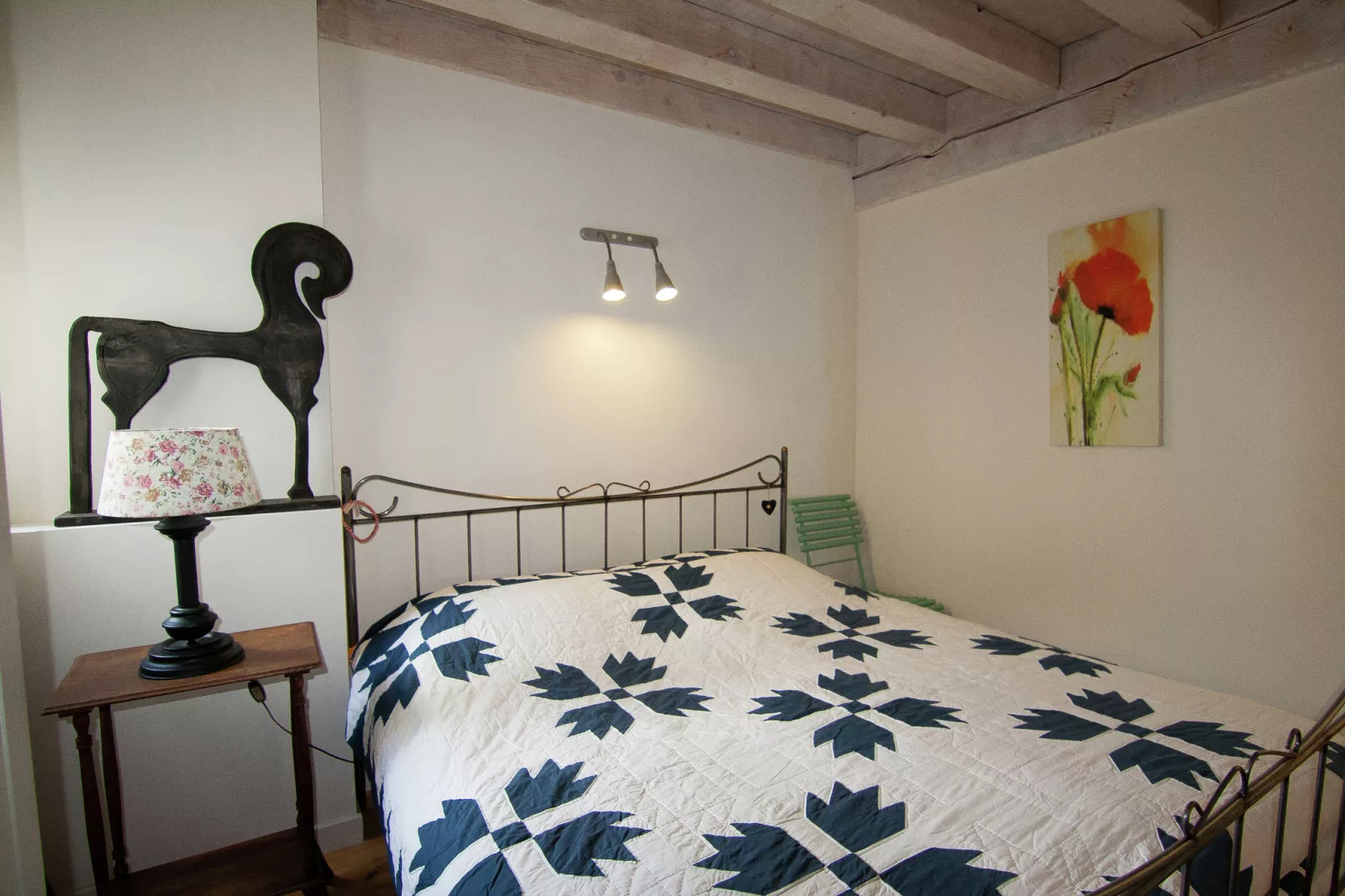 Le Cabriolet-Bedroom