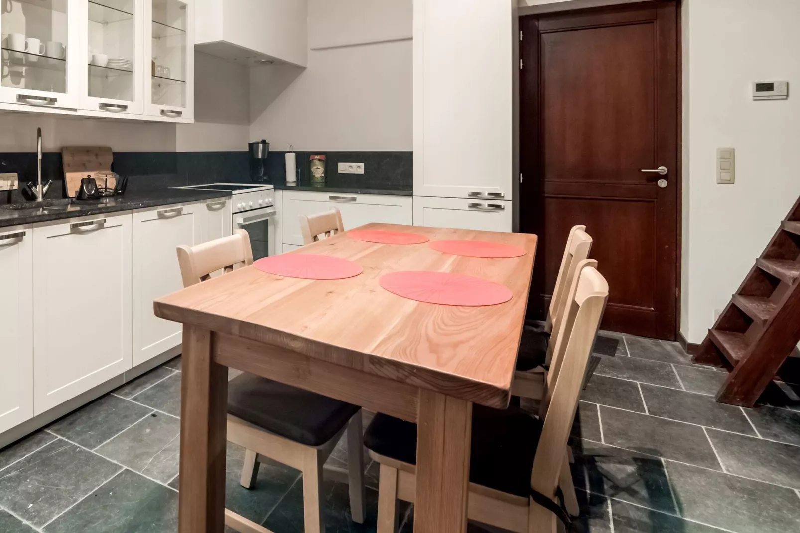 Superbe maison de vacances à Vieslam pour 6 adultes-Esszimmer