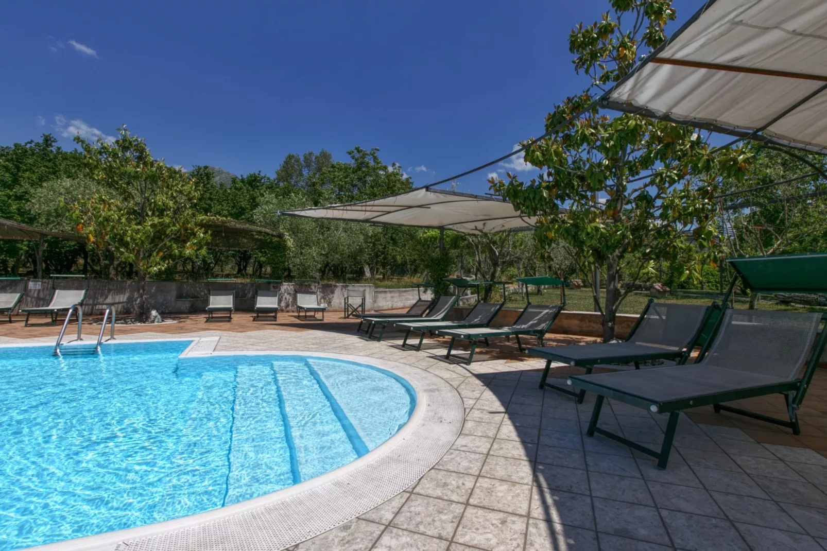 Mandarino-Pool