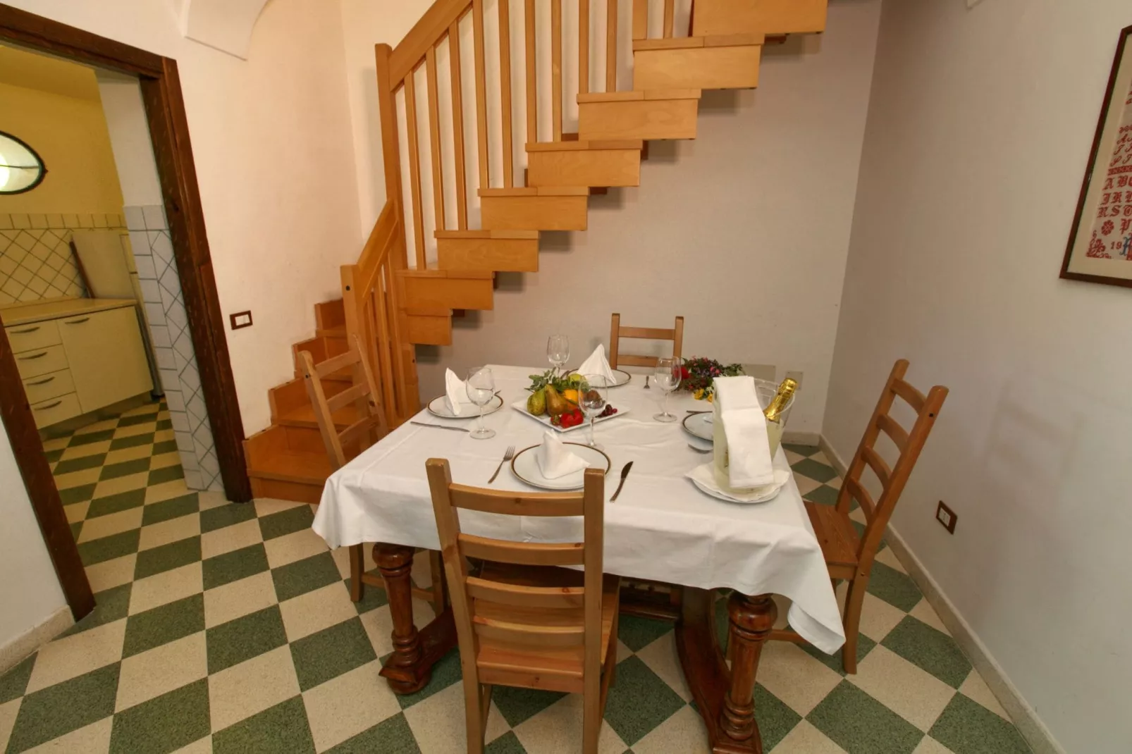 Mandarino-Dining room