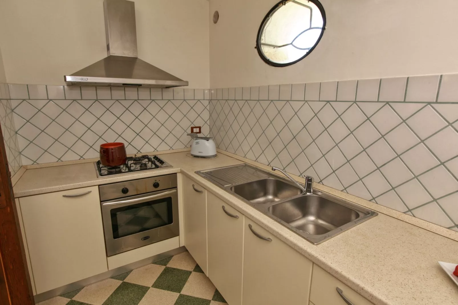Mandarino-Kitchen