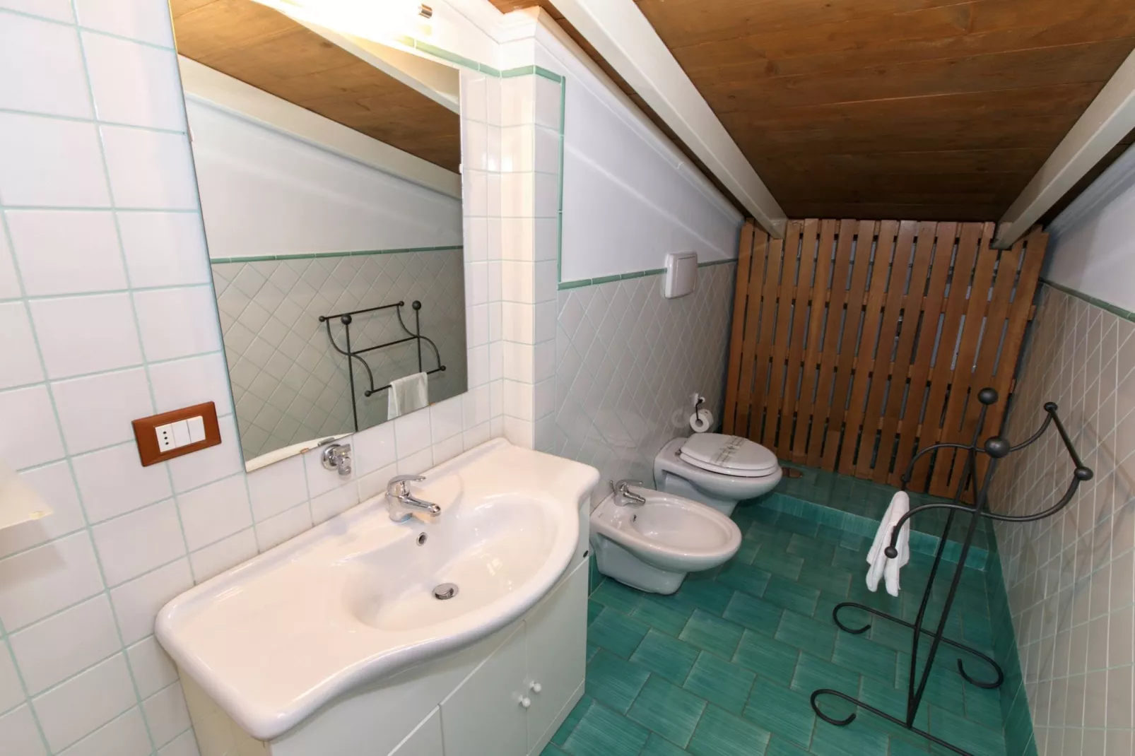 Mandarino-Bathroom