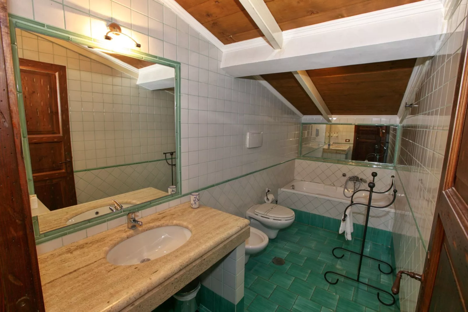 Mandarino-Bathroom