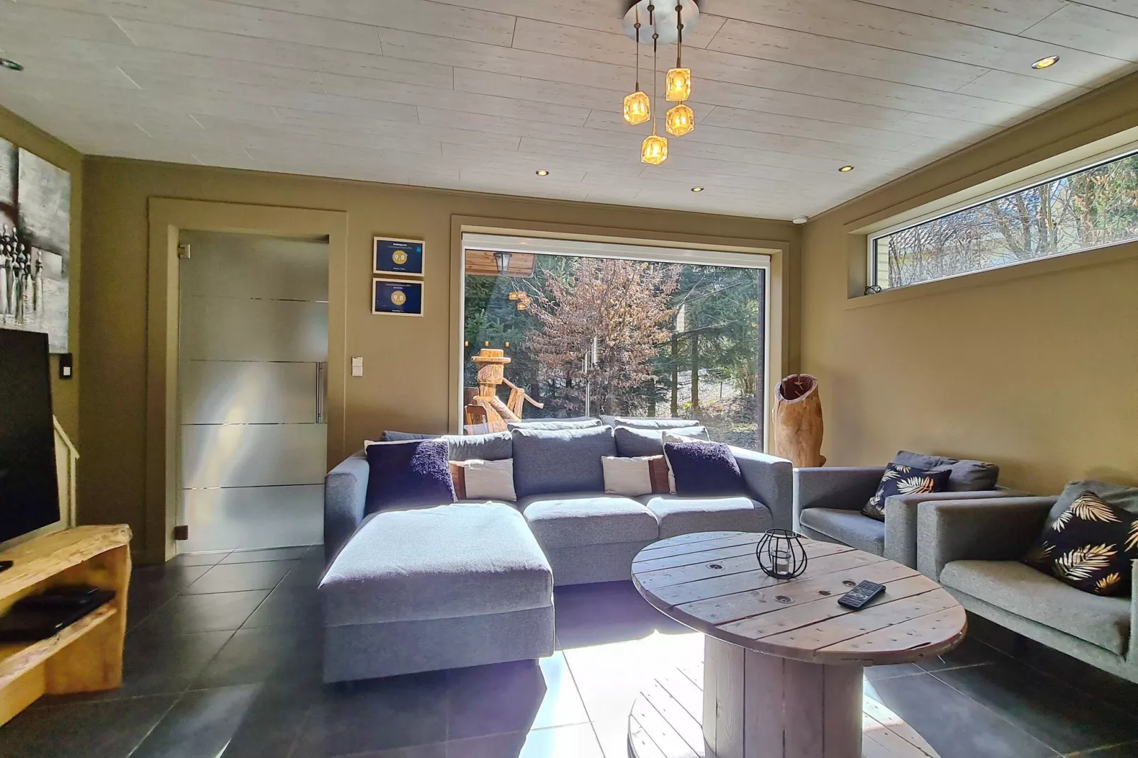 ENTRE L'EAU-Living room