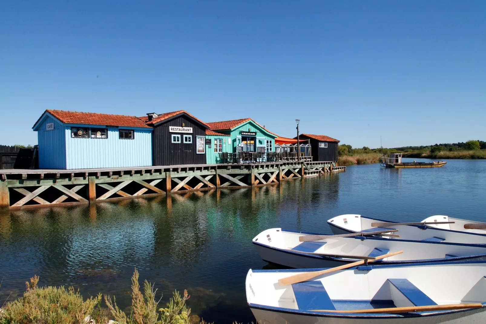Le Village des Amareyeurs 2-Areas summer 1km