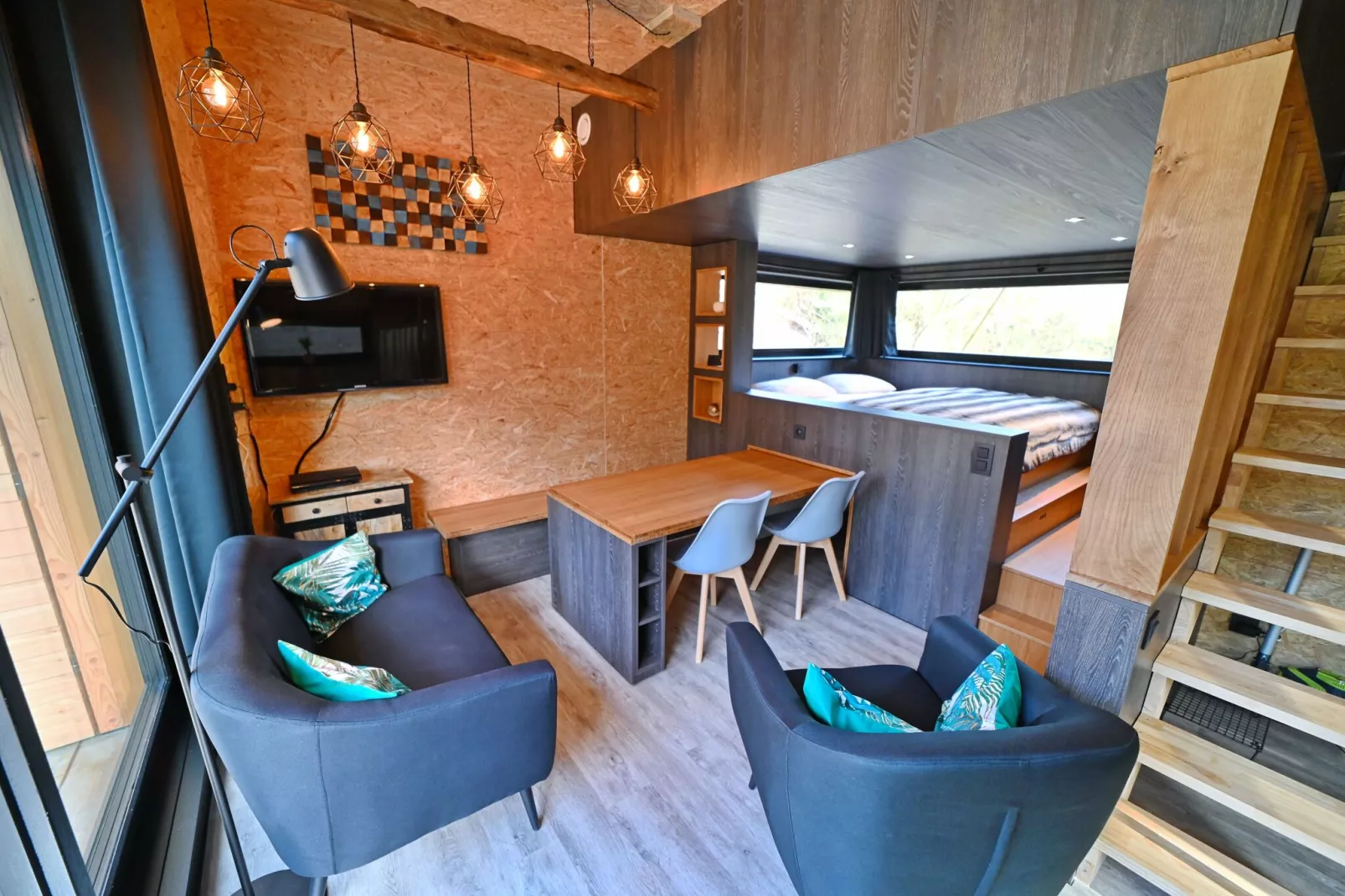 Wild Cube-Living room