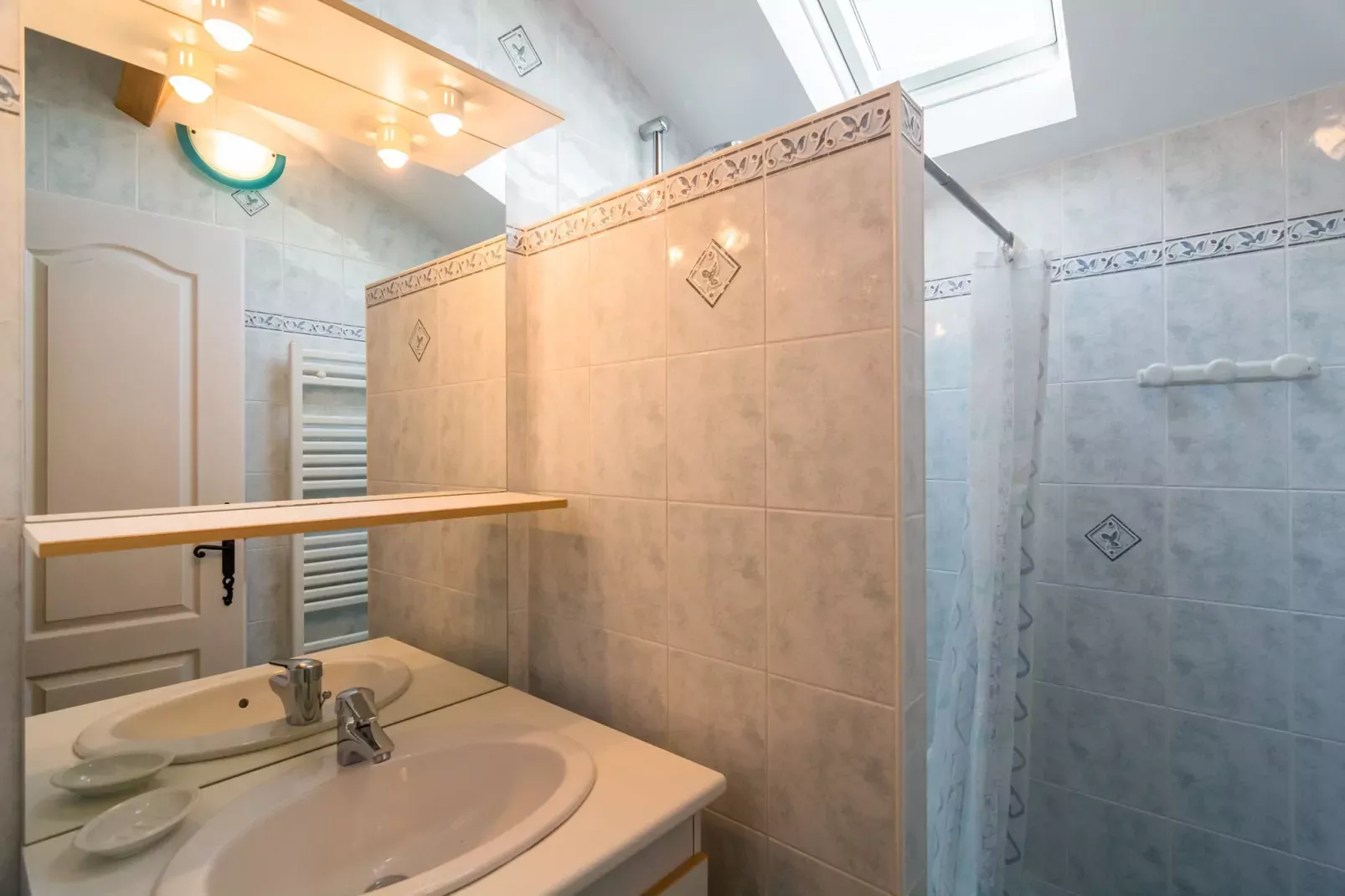 Maison de vacances Salles de Belvès-Bathroom