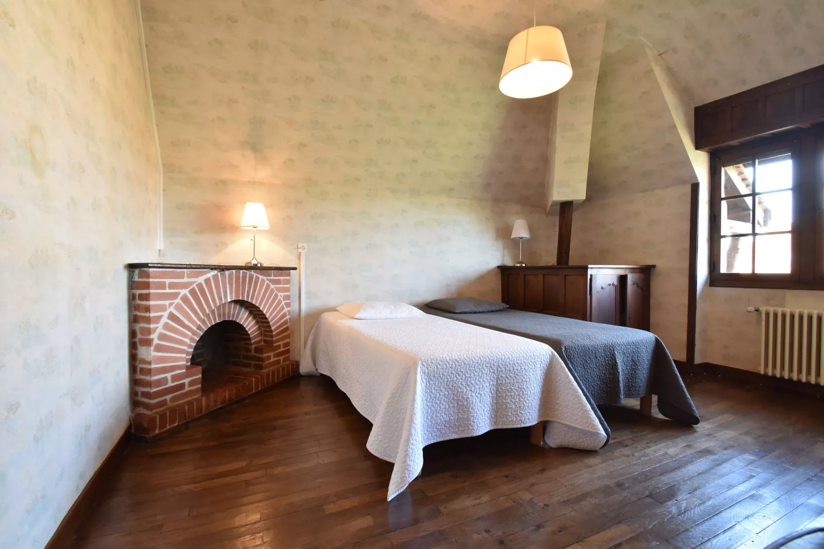 Demeure de charme Belves-Bedroom