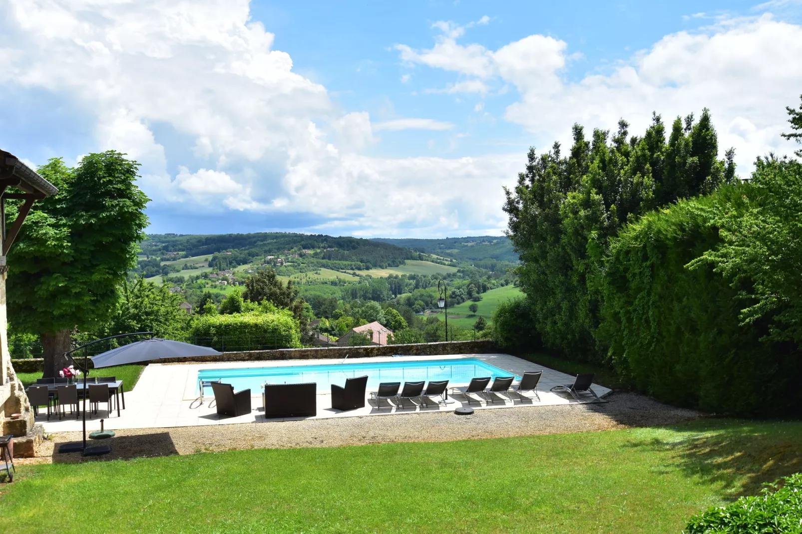 Demeure de charme Belves-View summer