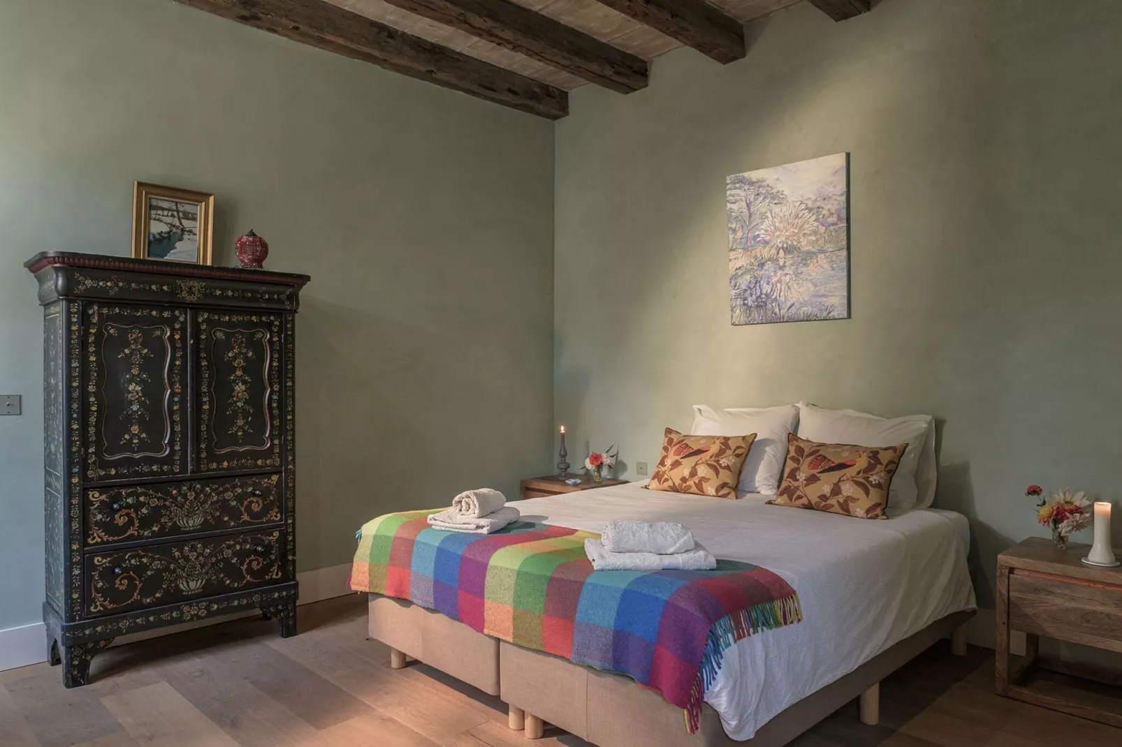 La Dépendance-Bedroom