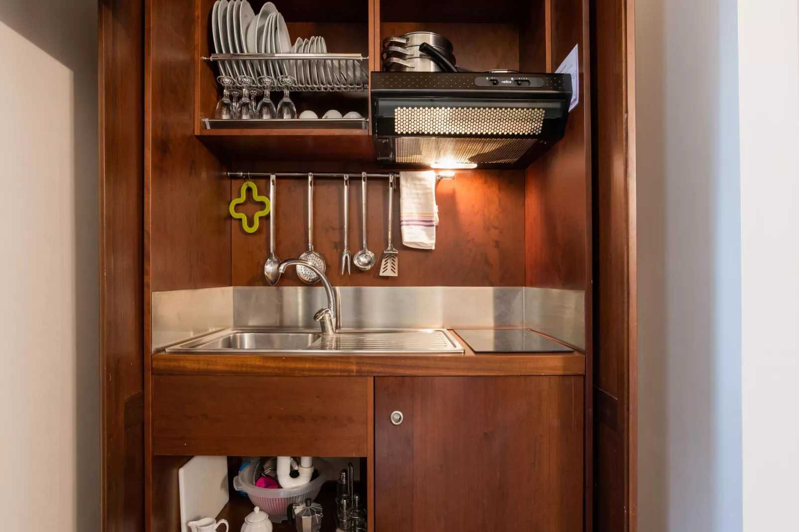 Trilo Carlentini-Kitchen