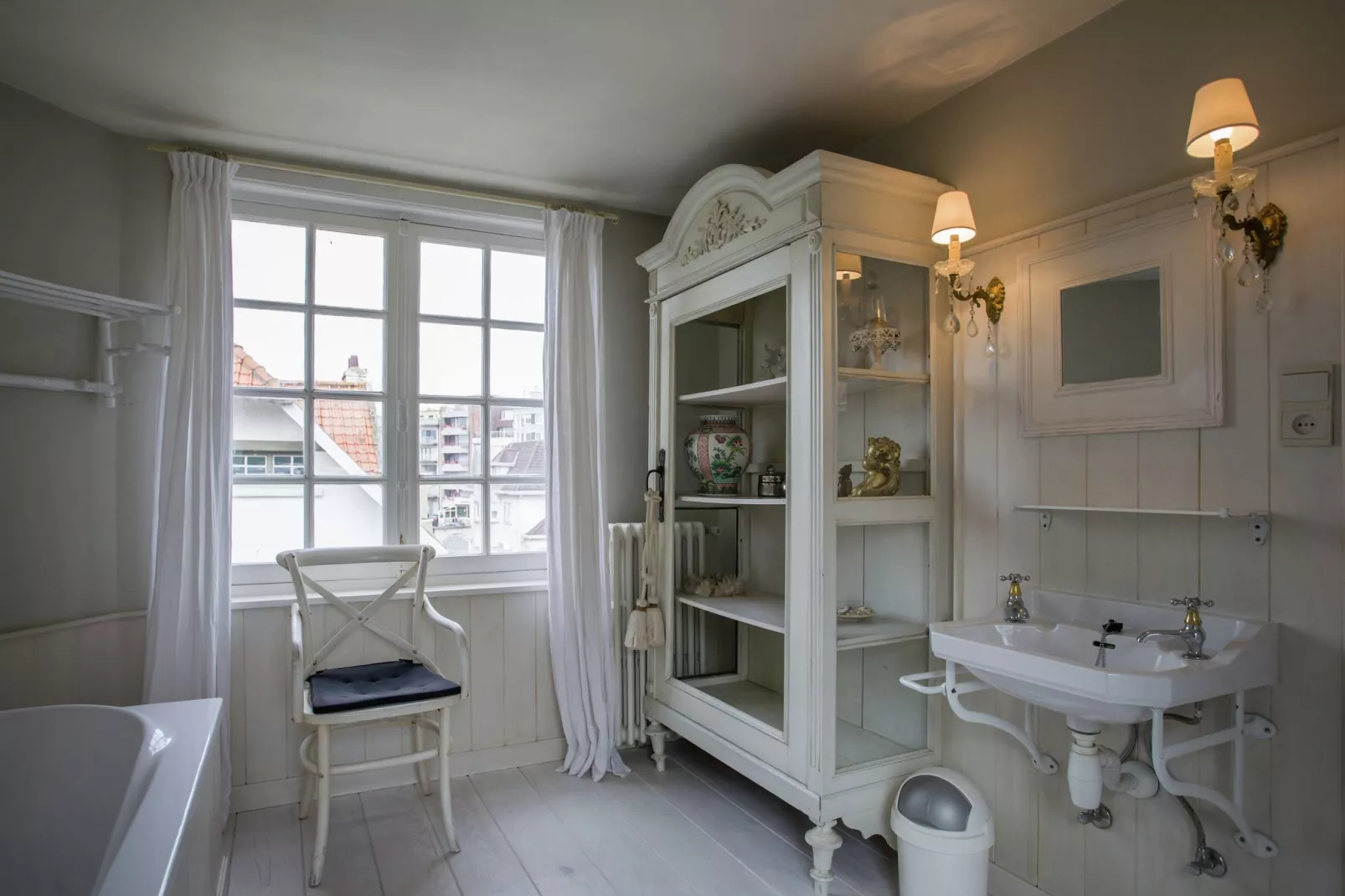 Nynfea-Bathroom