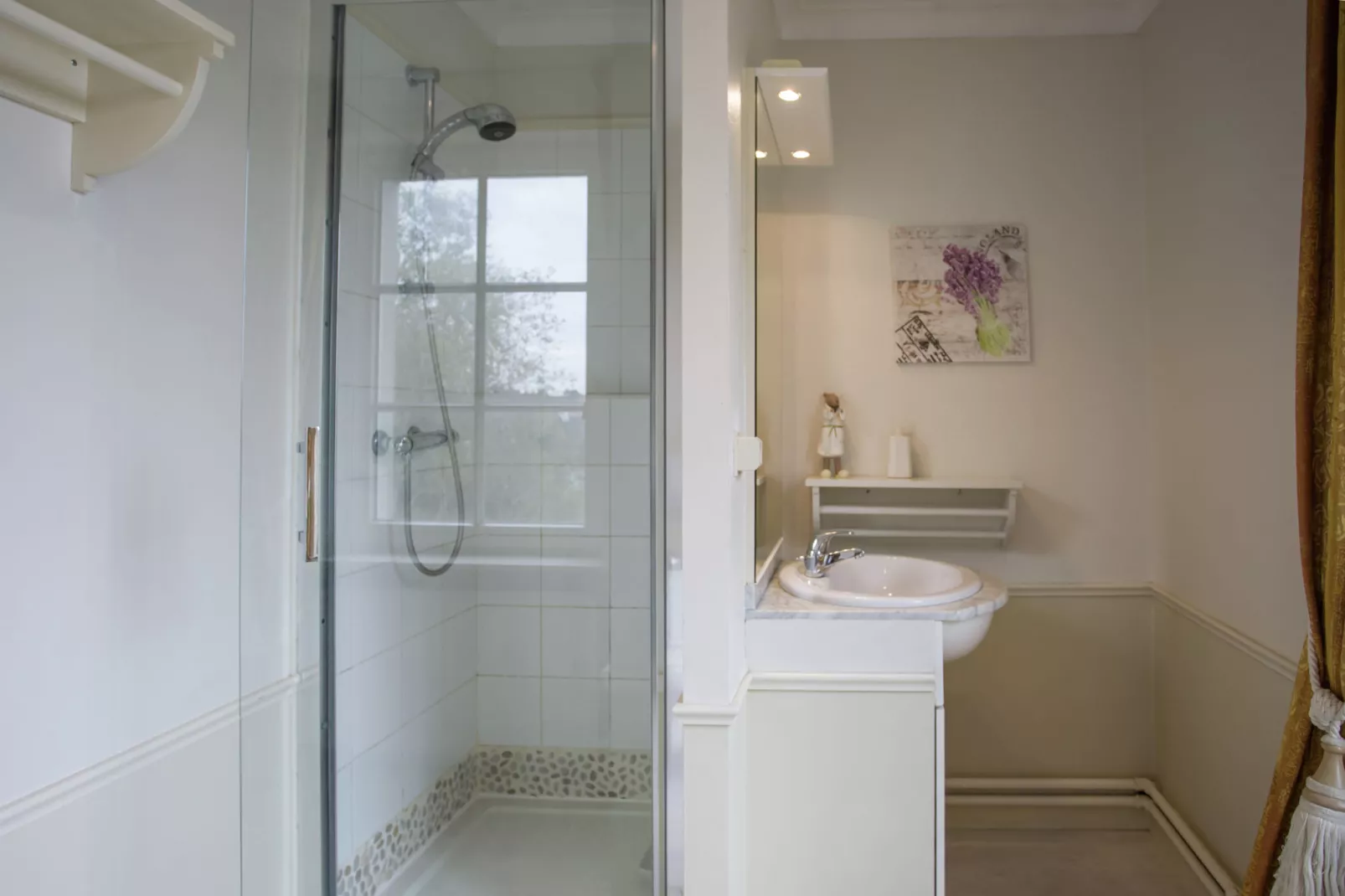 Nynfea-Bathroom