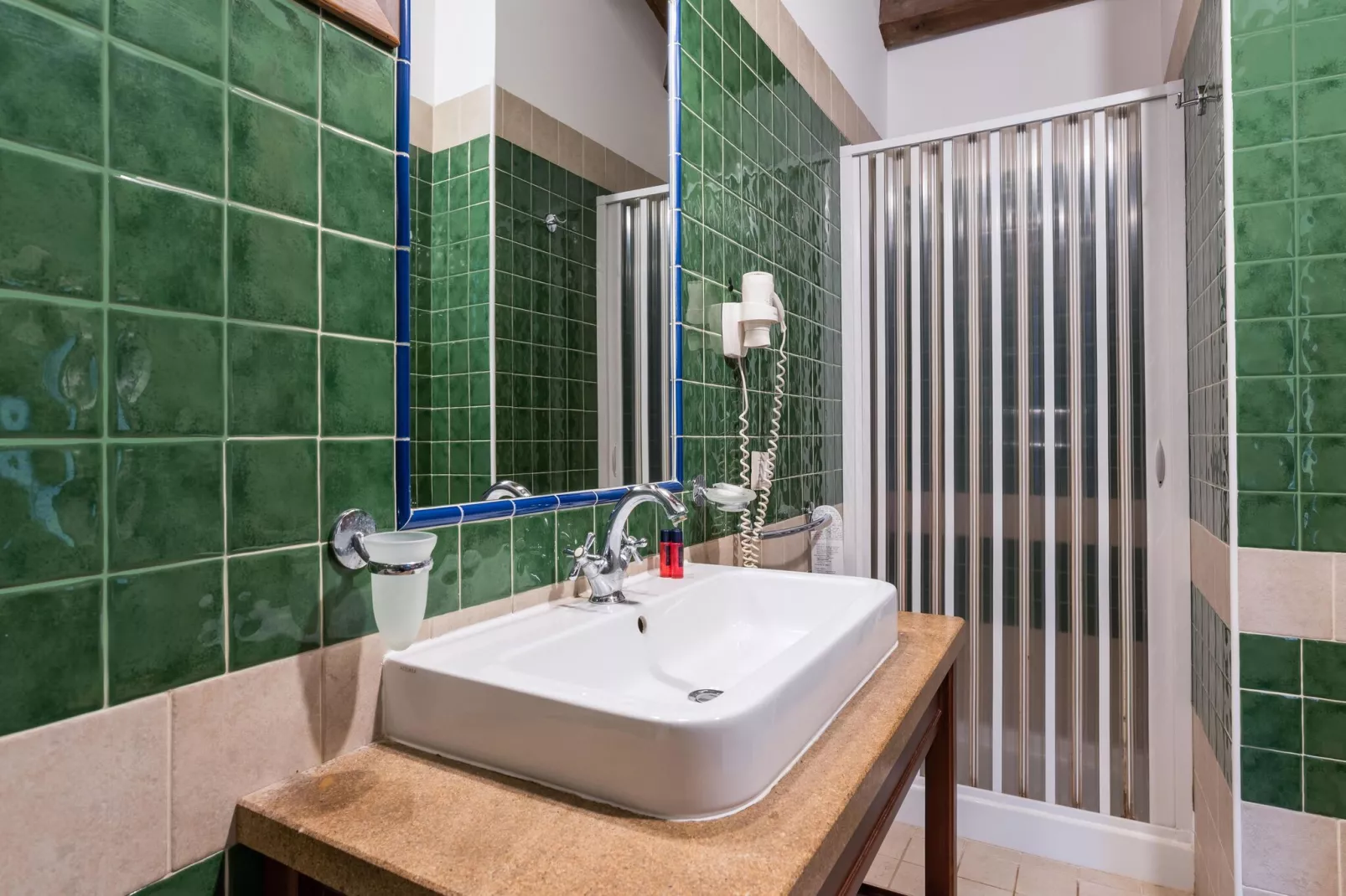 Trilo Carlentini-Bathroom