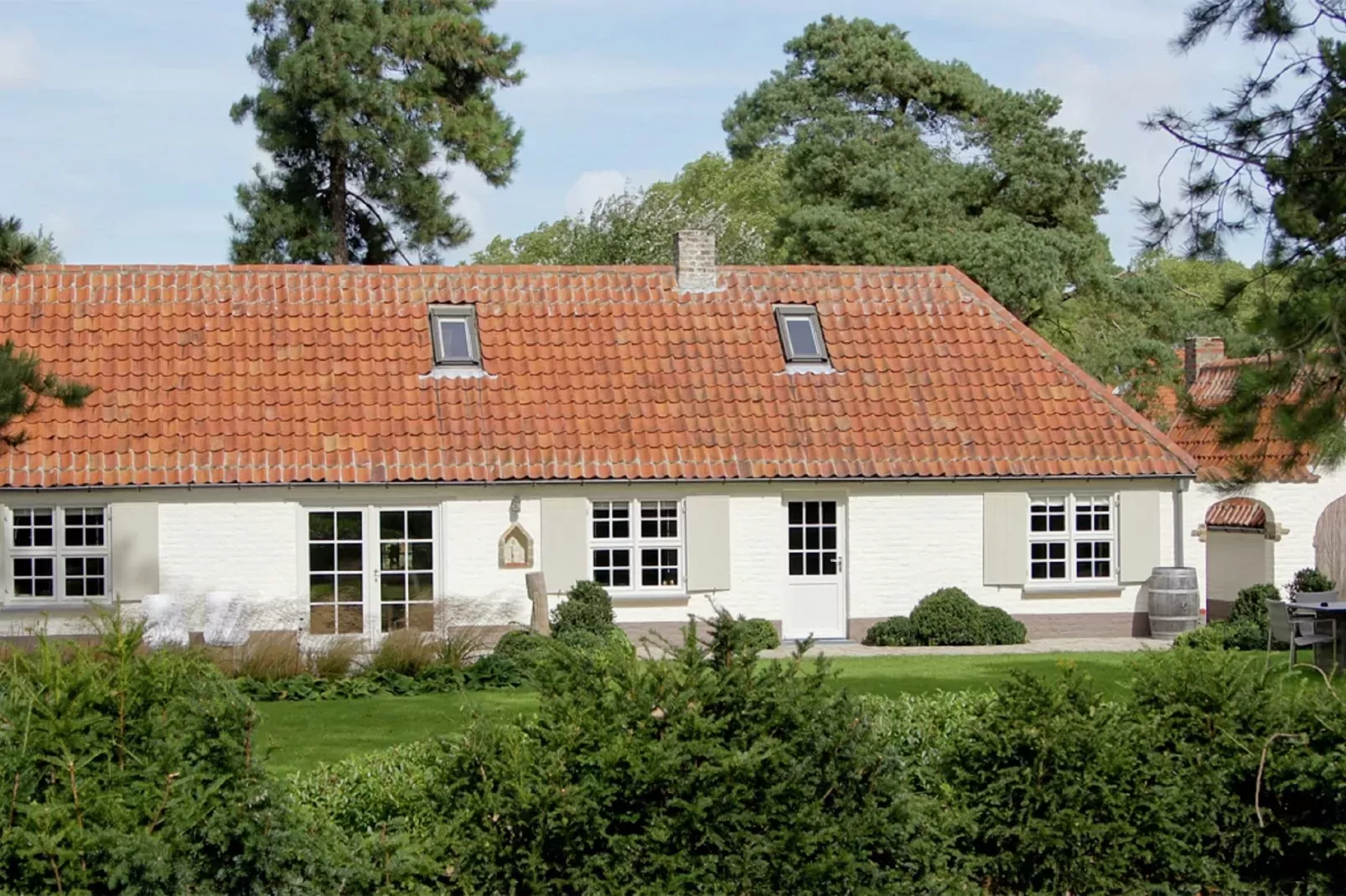 Villa Deman-Exterior summer