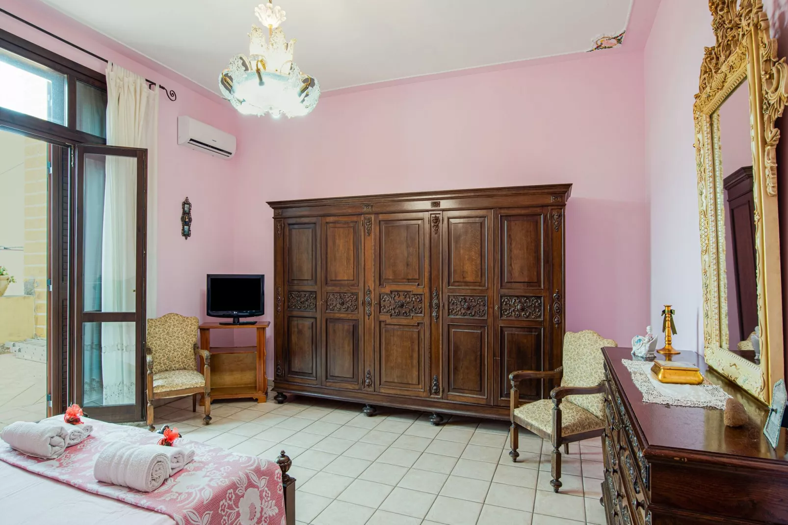 Gabriella Catania-Bedroom