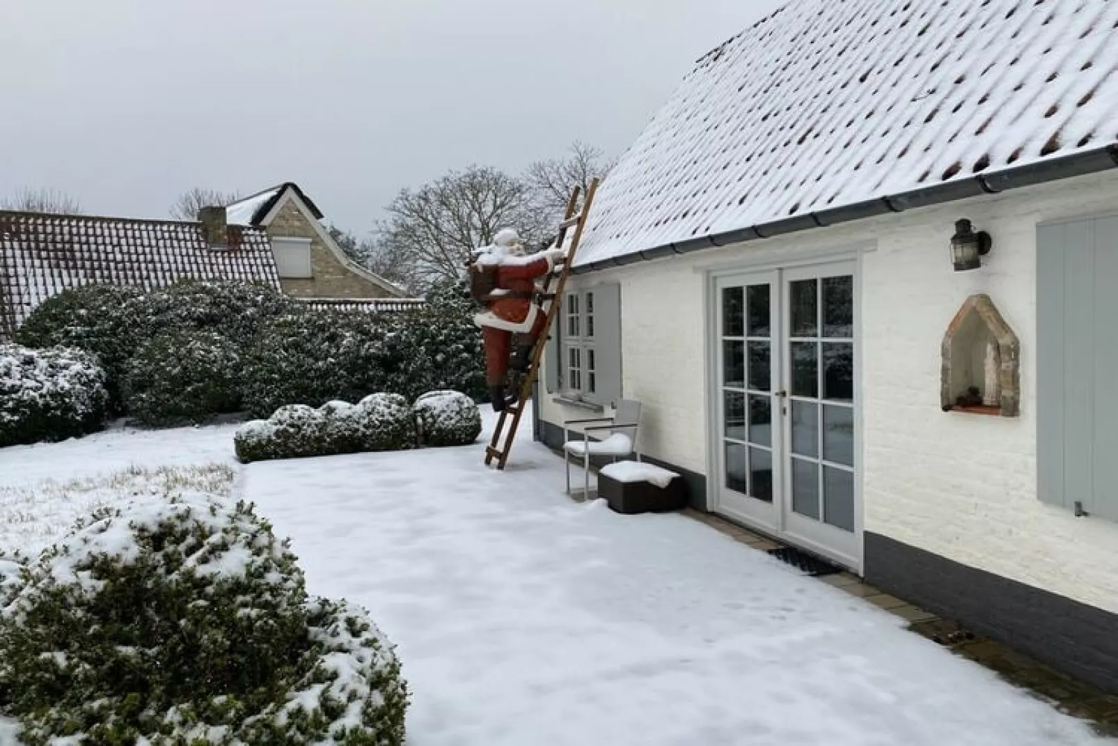 Villa Deman-Garden winter
