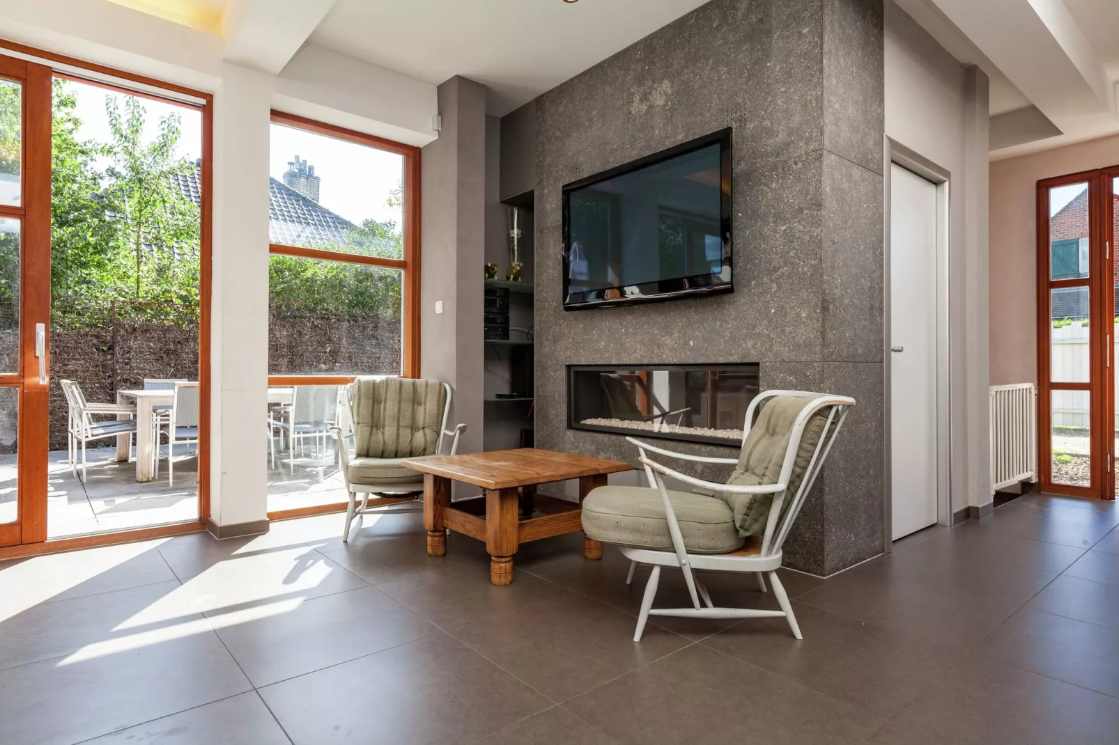 L'oree-Living room