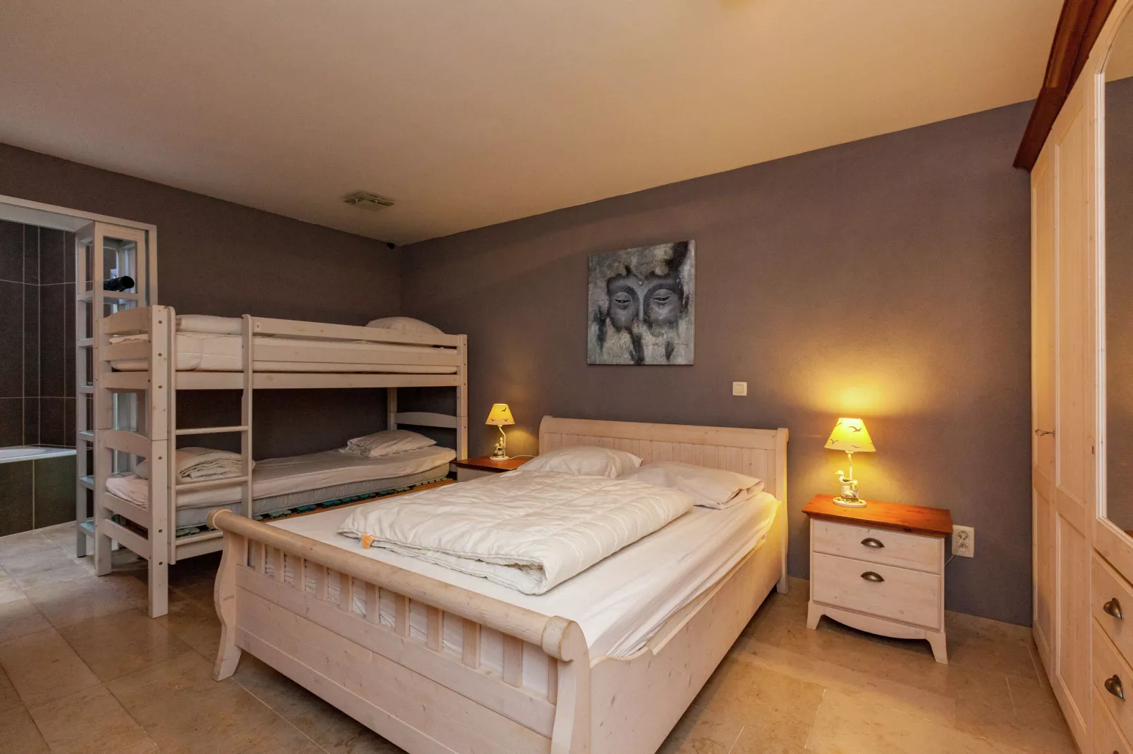 L'oree-Bedroom