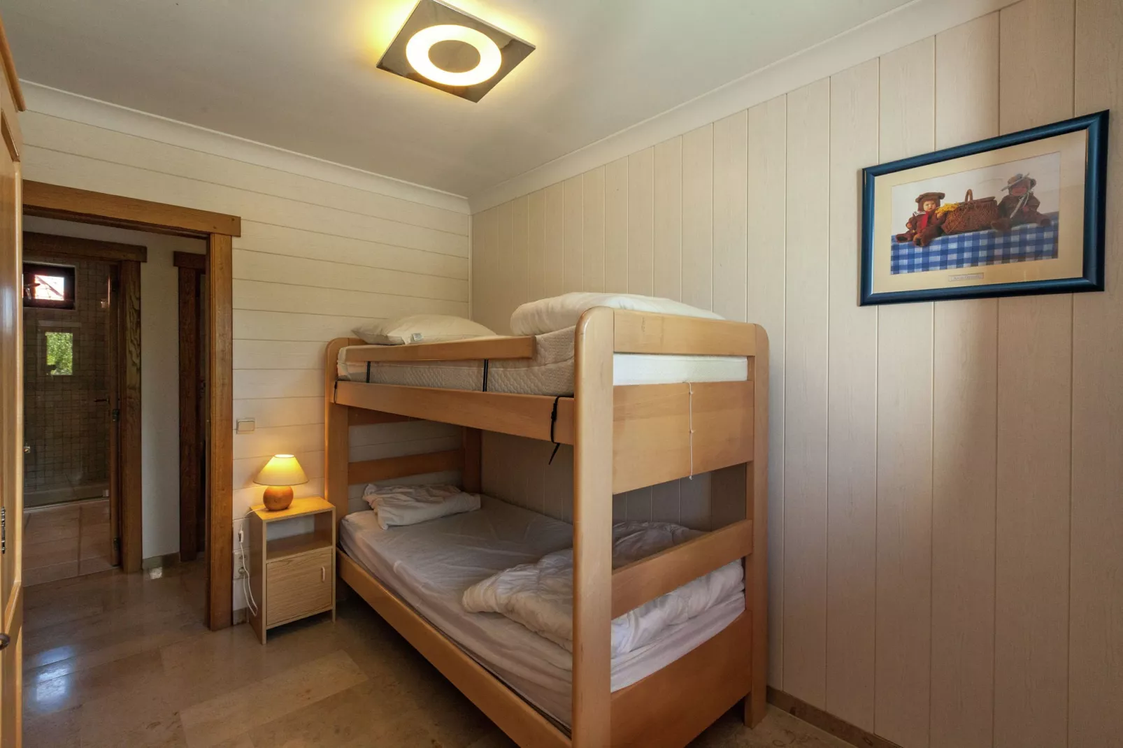 L'oree-Bedroom