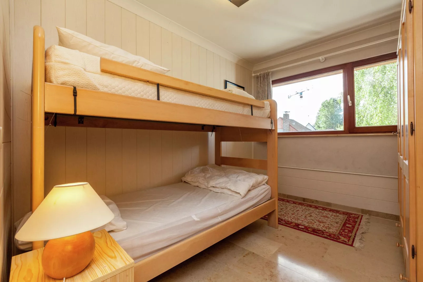 L'oree-Bedroom