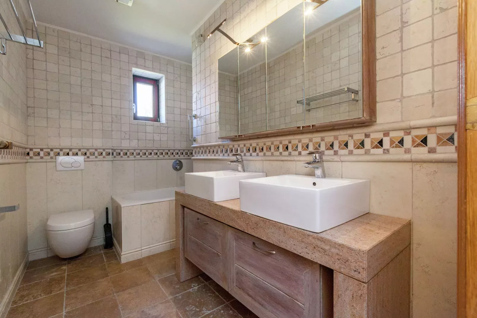 L'oree-Bathroom