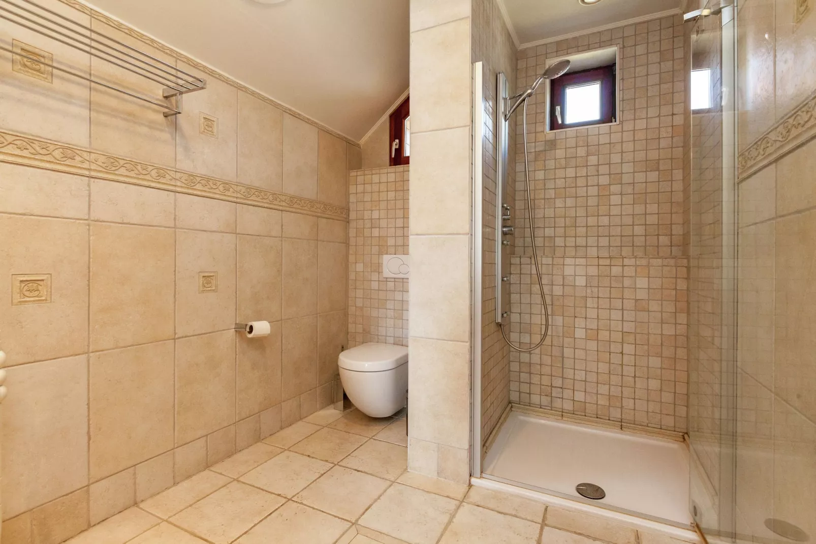 L'oree-Bathroom