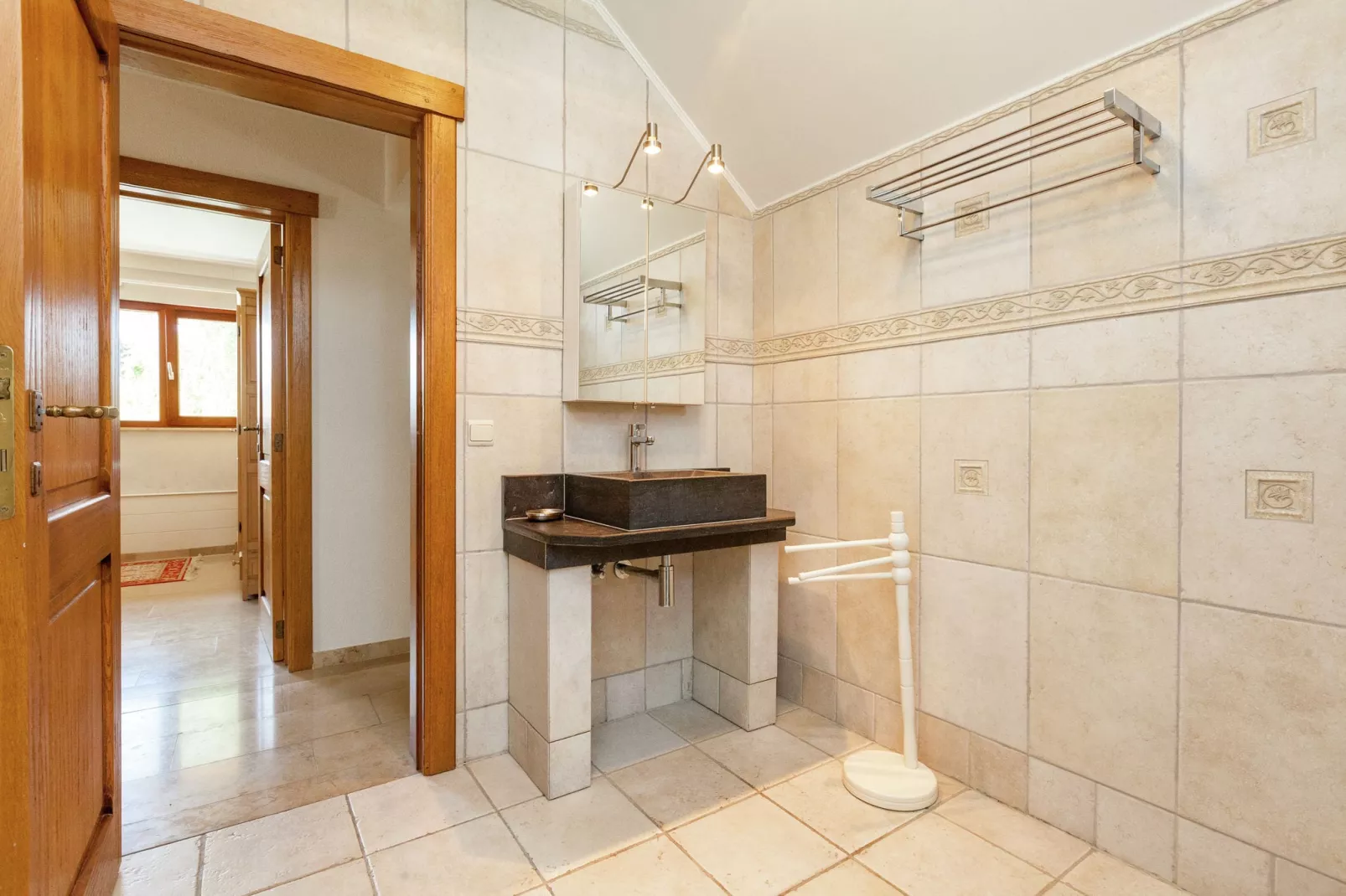 L'oree-Bathroom