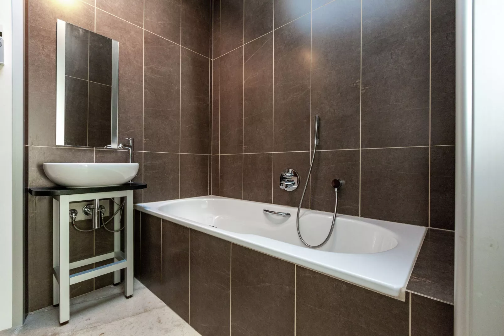 L'oree-Bathroom