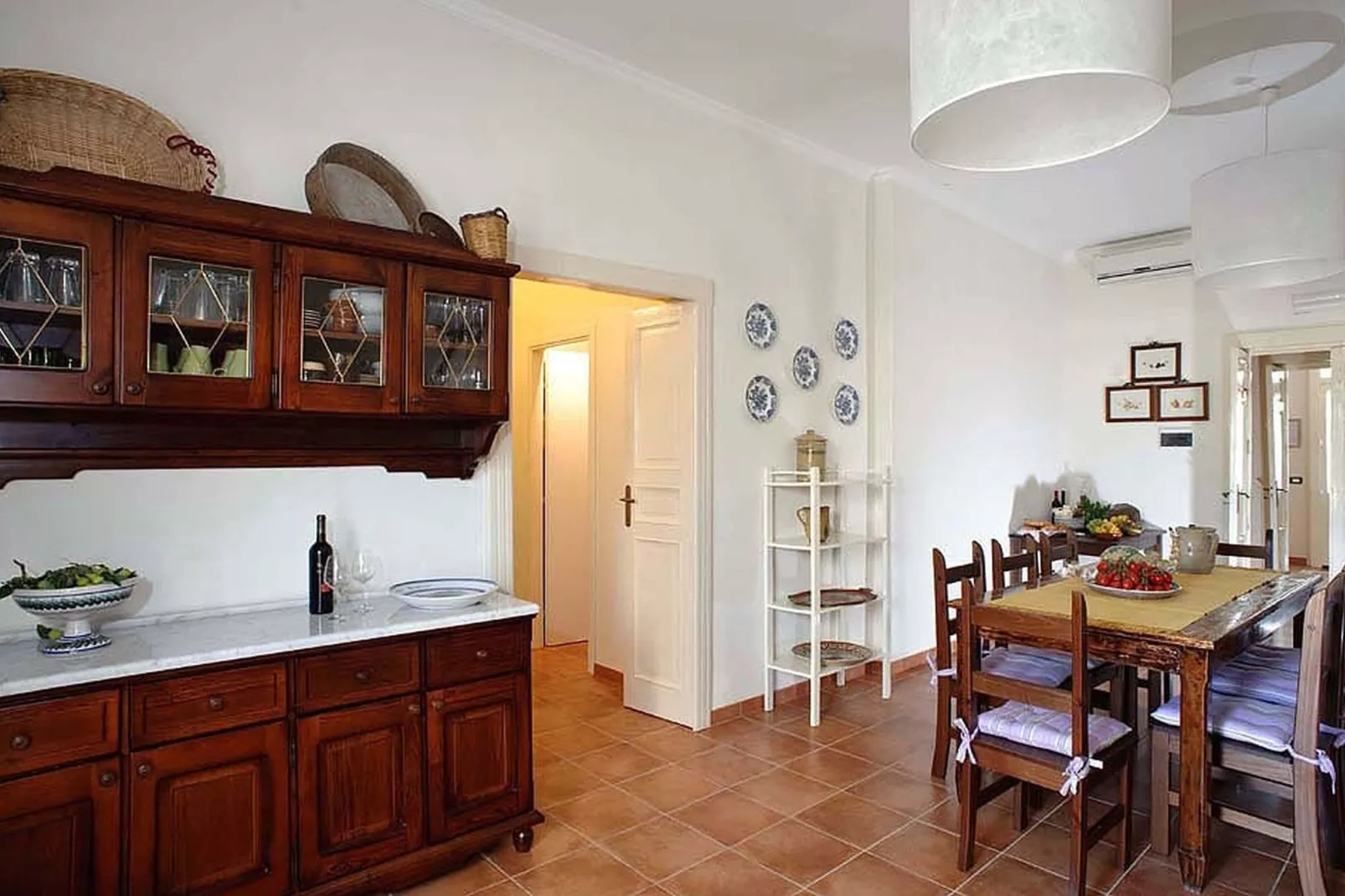 Villa Spiga-Dining room